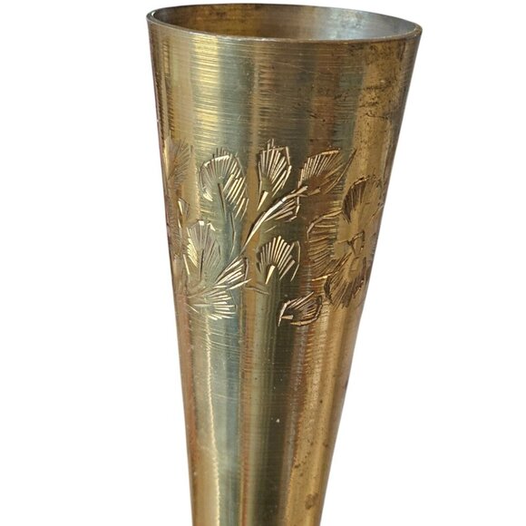 Vintage Brass Bud Vase Etched‎ Flowers India 8 Inches Patina Gold Metal Decor - Picture 3 of 10